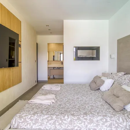 20m2 Dans Piscine Jacuzzi Homestay szállás *