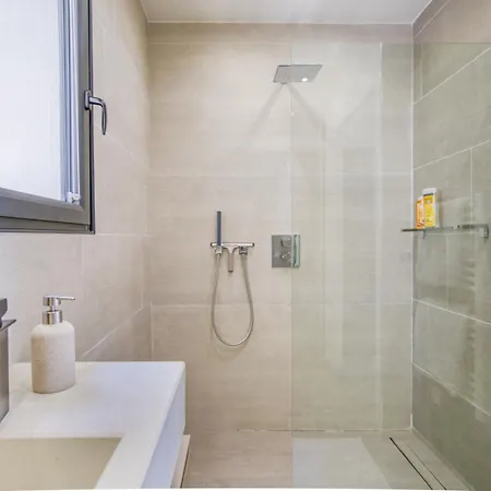 20m2 Dans Piscine Jacuzzi Gattières